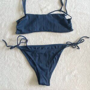 Navy Ribbed Two-Piece Swimsuit 🌊👙